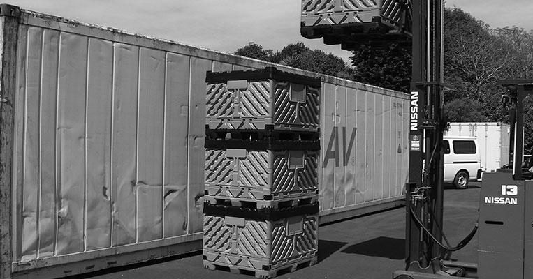 Collapsible Pallet Bin Stacking System