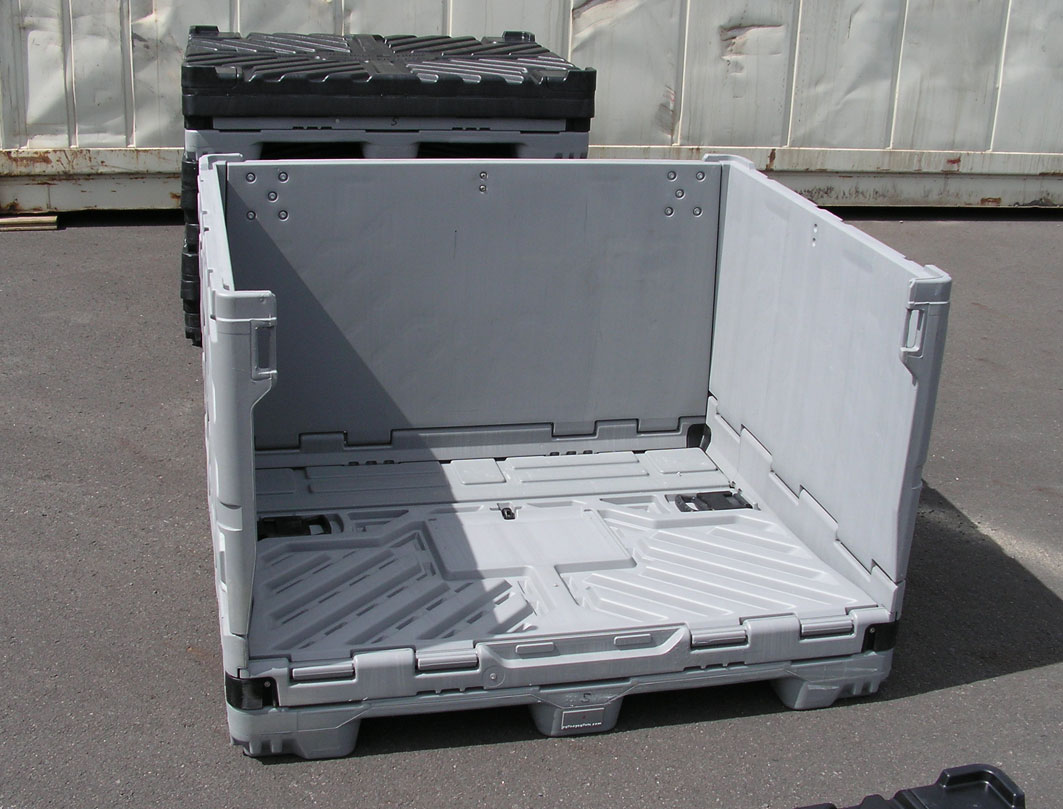 Step by step collapsible pallet bins