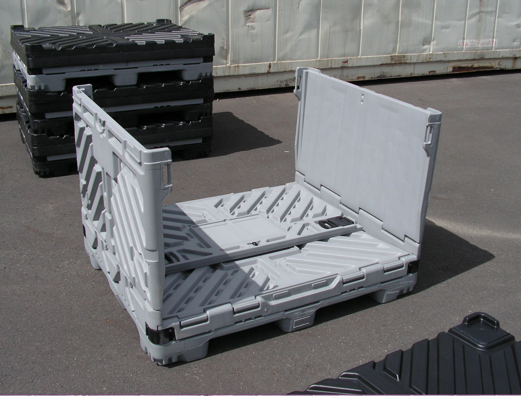 Step by step collapsible pallet bins
